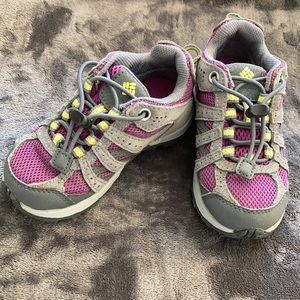 Girls Columbia hiking boots